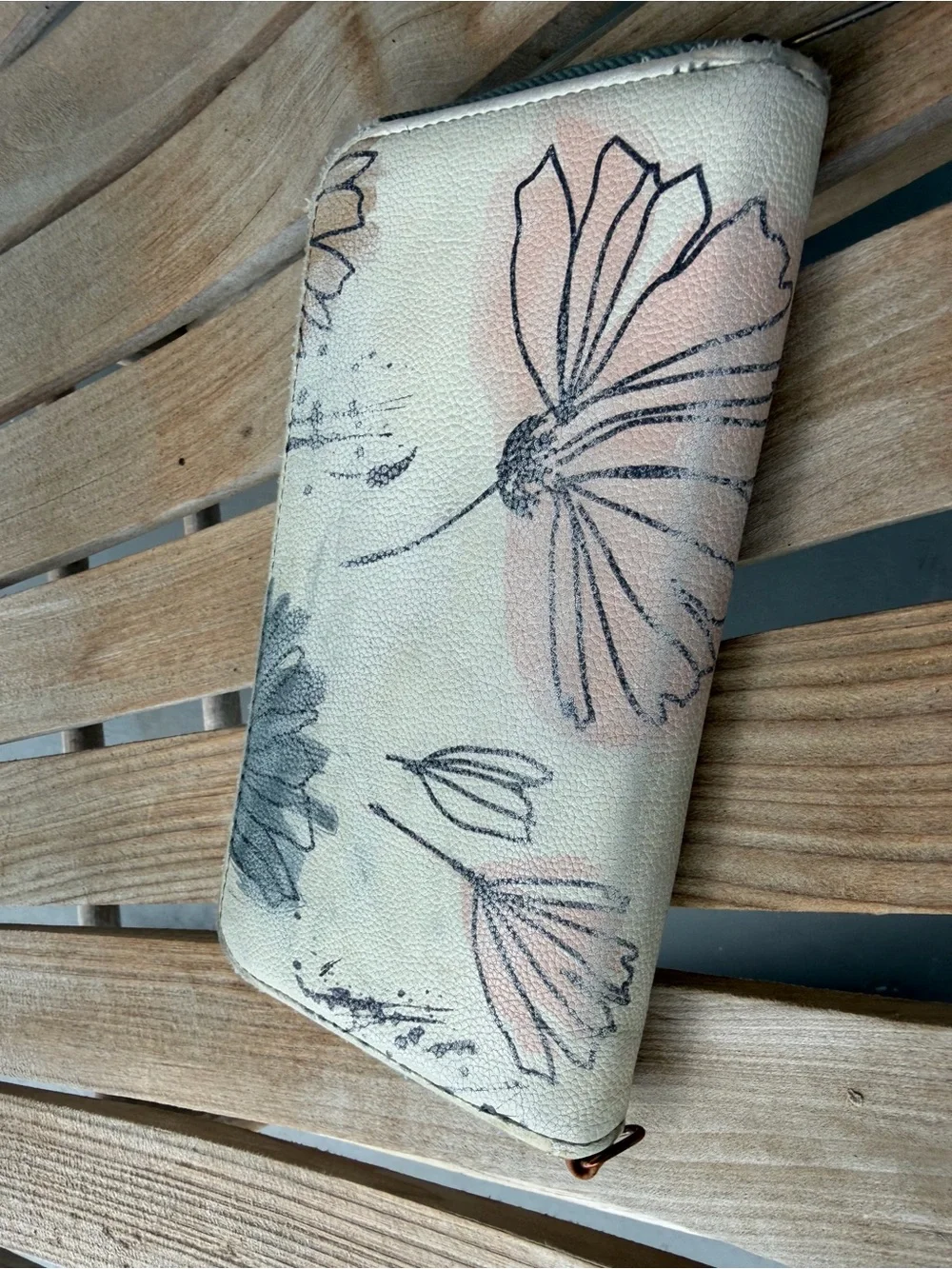 thirty-one Cream Floral Zip-Around Wallet with Pink Accents